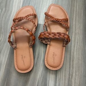 Universal thread brown braided sandals